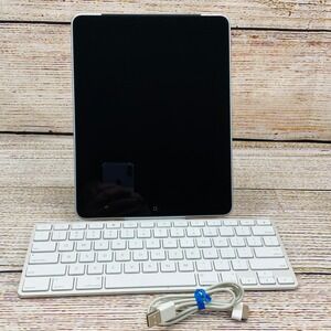Apple iPad 2nd Gen Bundle Keyboard Dock Charger 16GB WiFi‎ For Parts Untested